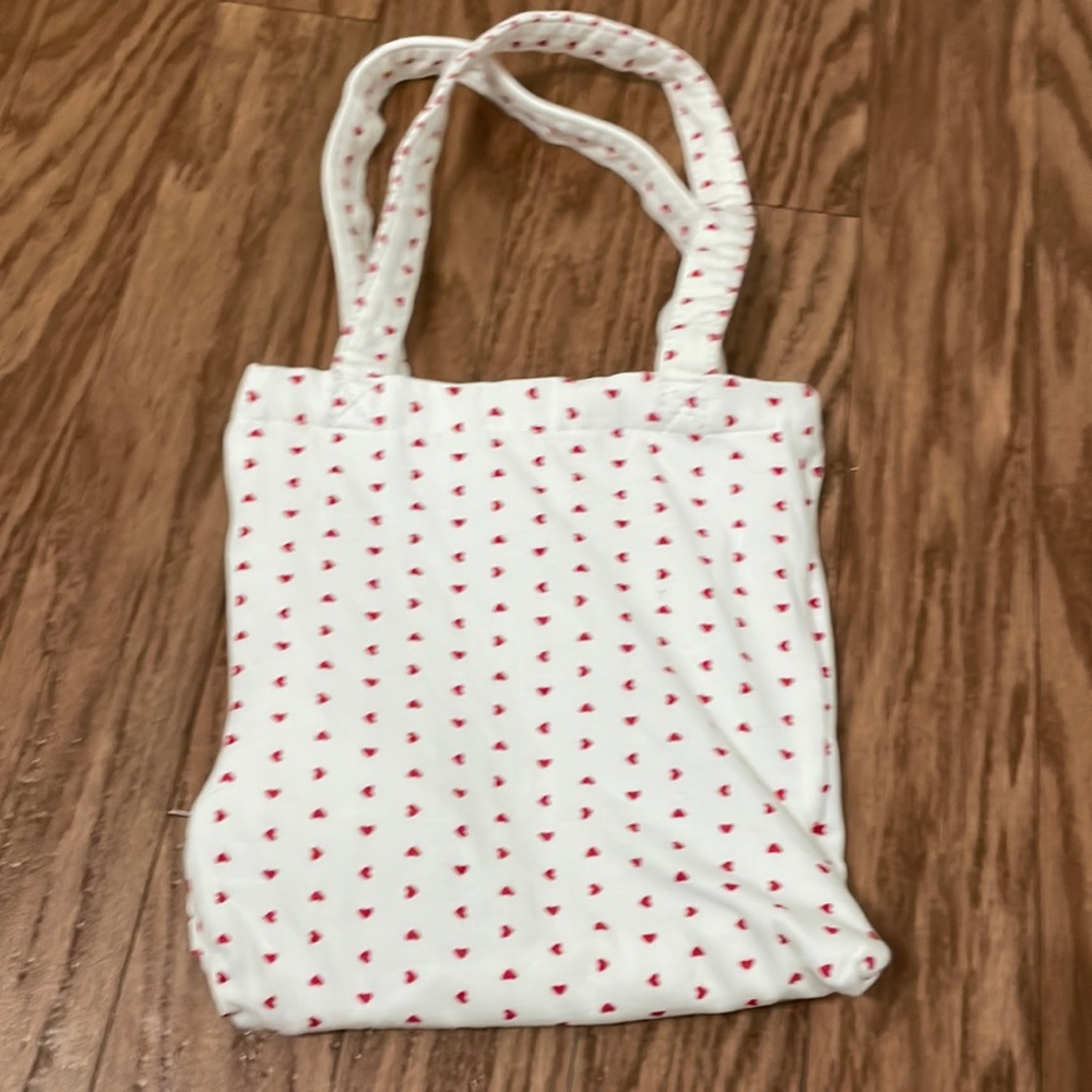 brandy melville trendy heart tote